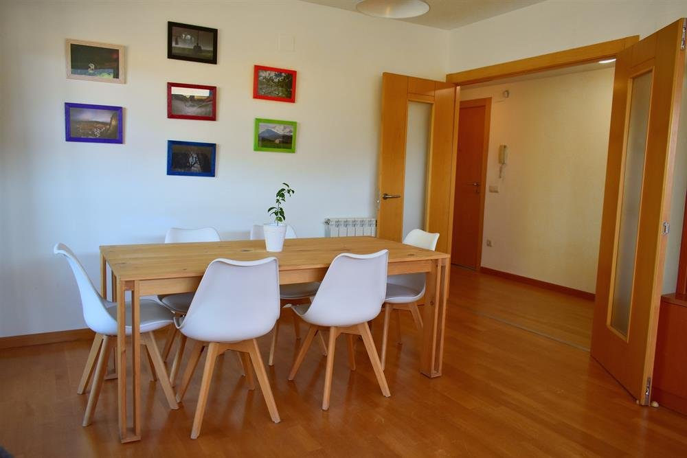 Comedor y recibidor del apartamento